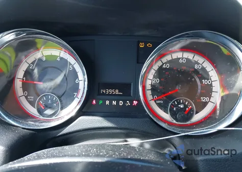 2018 Dodge Grand Caravan Sxt z USA, uszkodzony, nr VIN 2C4RDGCG5JR267137